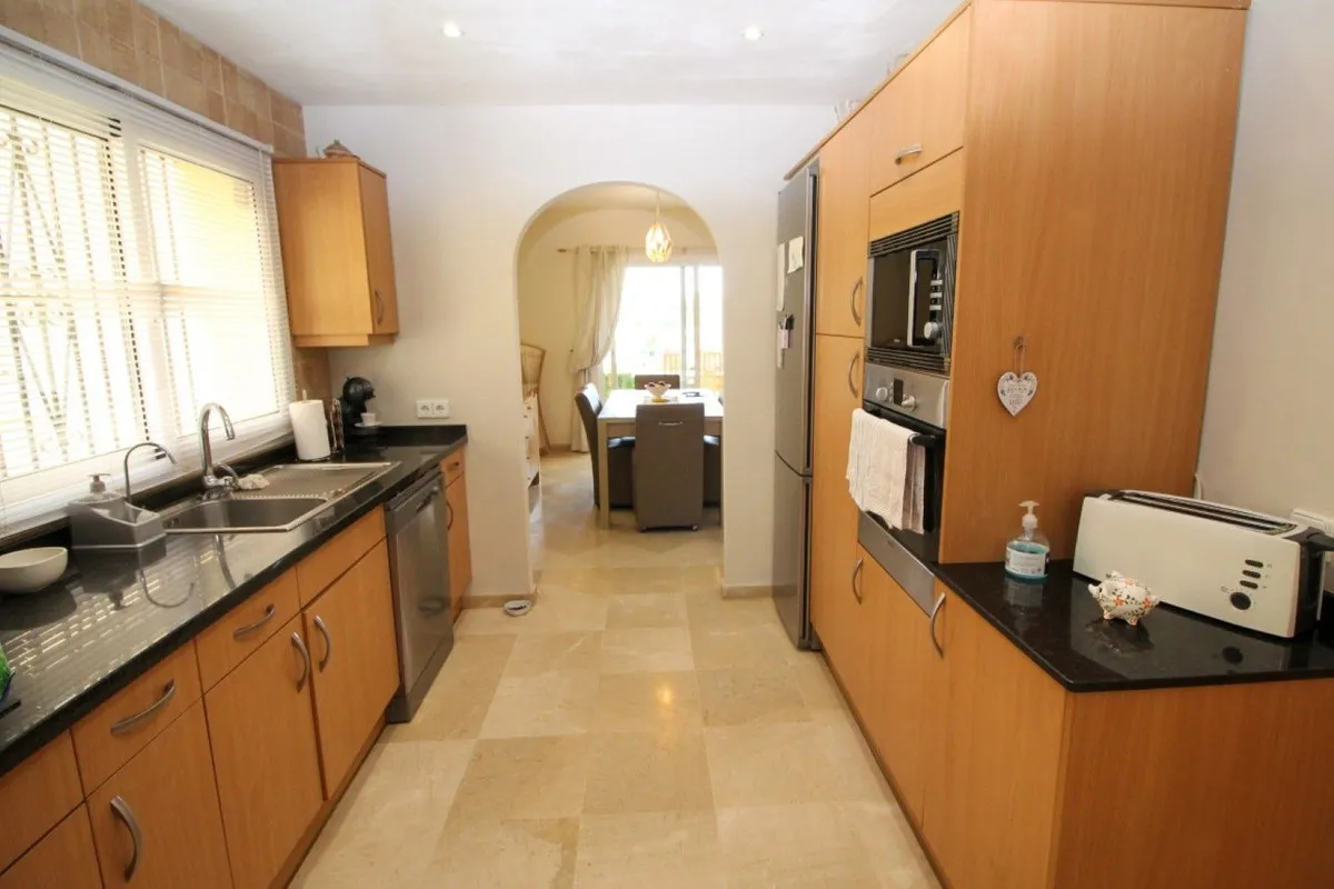 4c754d6a-1724-49ce-813e-b0e935c1466b