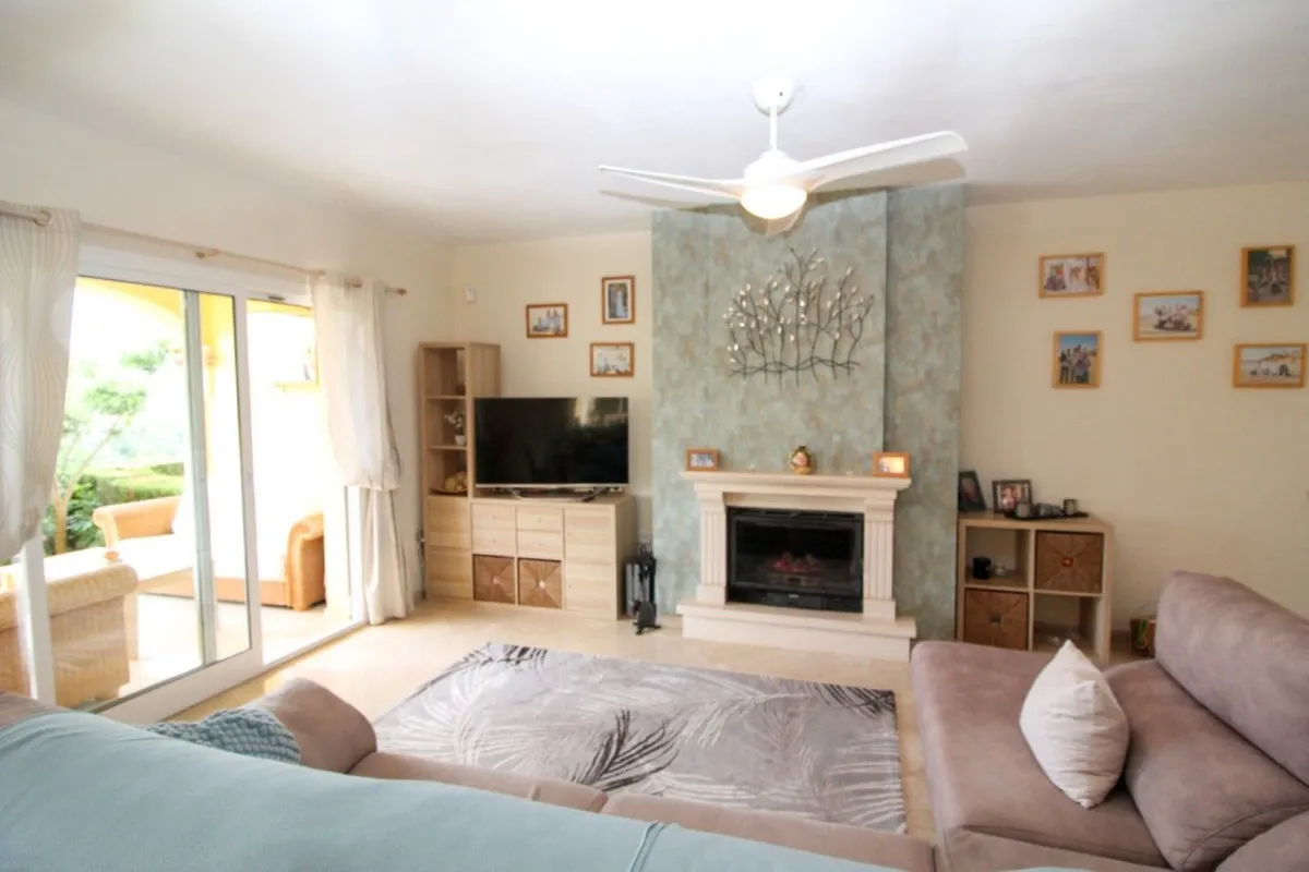 a3a82f44-bbb8-4104-beb5-edbb784921b9