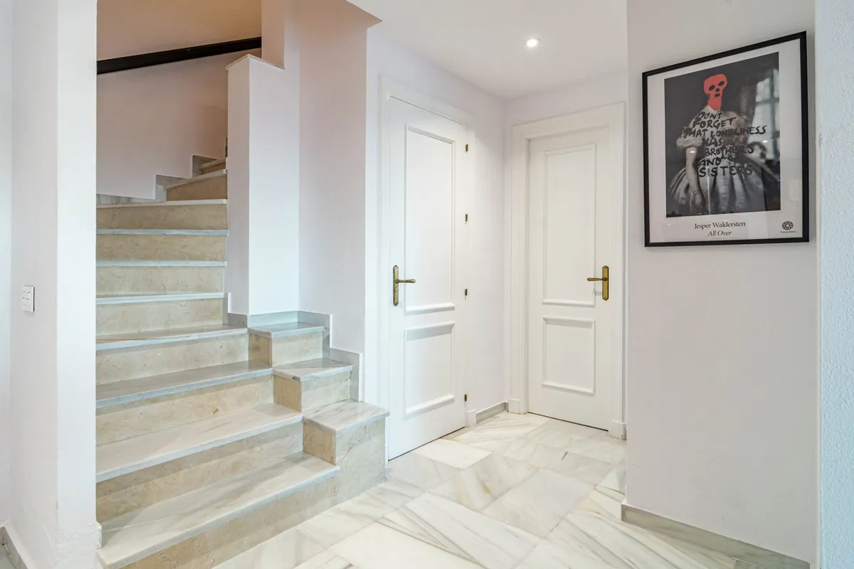 9fb65474-c3c8-4a61-8f6f-7a841ac12f1d