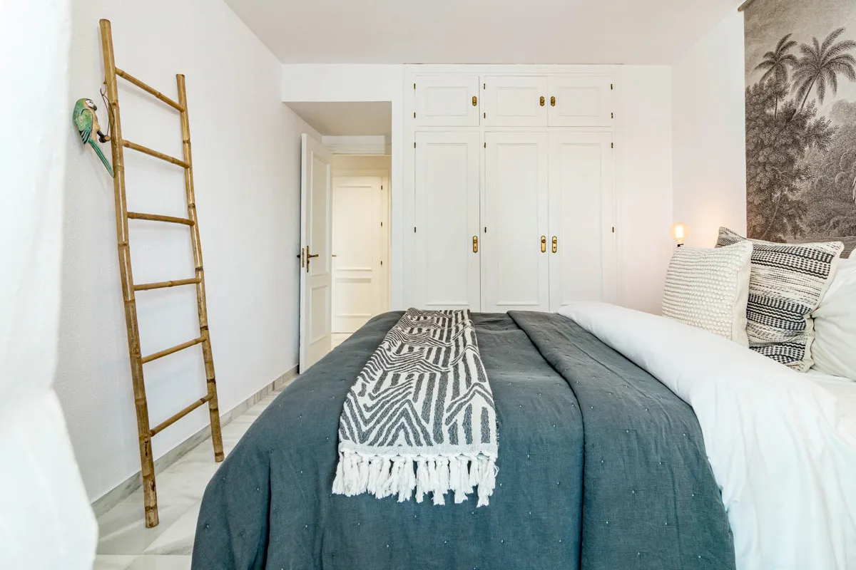 f8a3482b-f283-452d-af21-c178c704479e