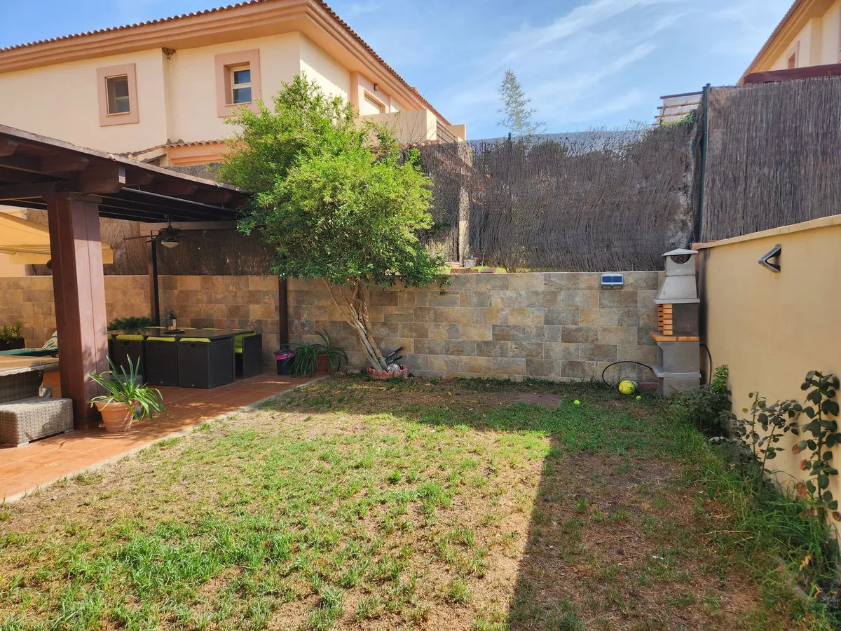 0a963e5b-be0a-4dce-95d5-f841fc1bd68b