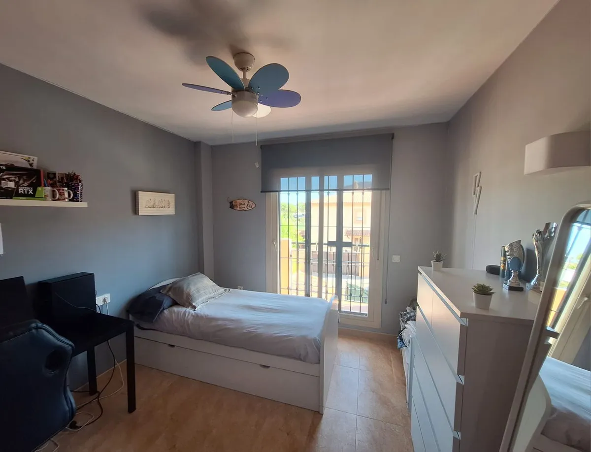 cc0cd52d-063e-4b81-a0f6-dffa9fd1a1f4