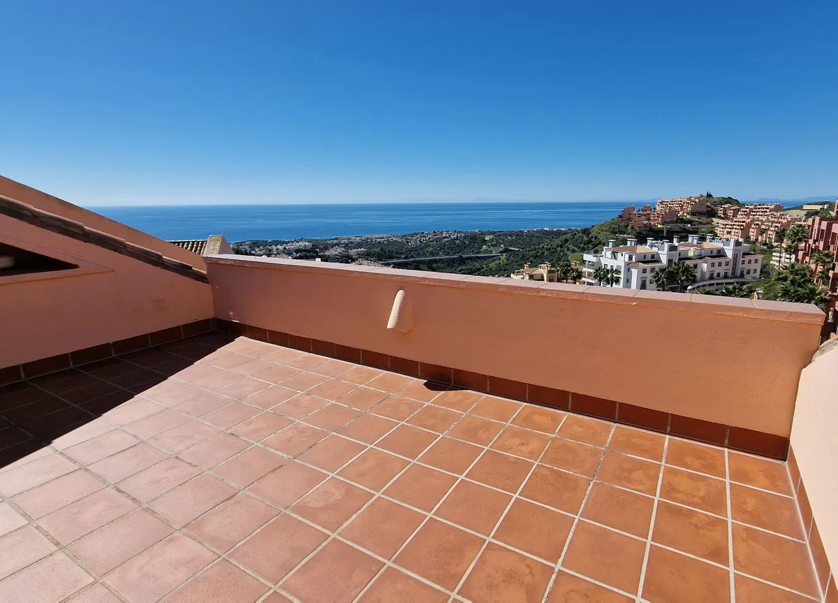 42905325-c884-4b41-a40c-25d1a2690fb7