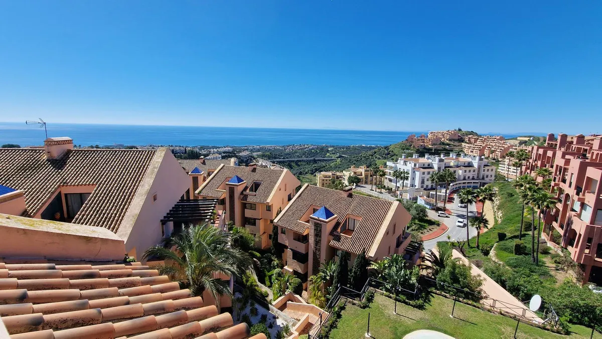 5379d44f-c4f9-4001-bf79-cfe123a9406a