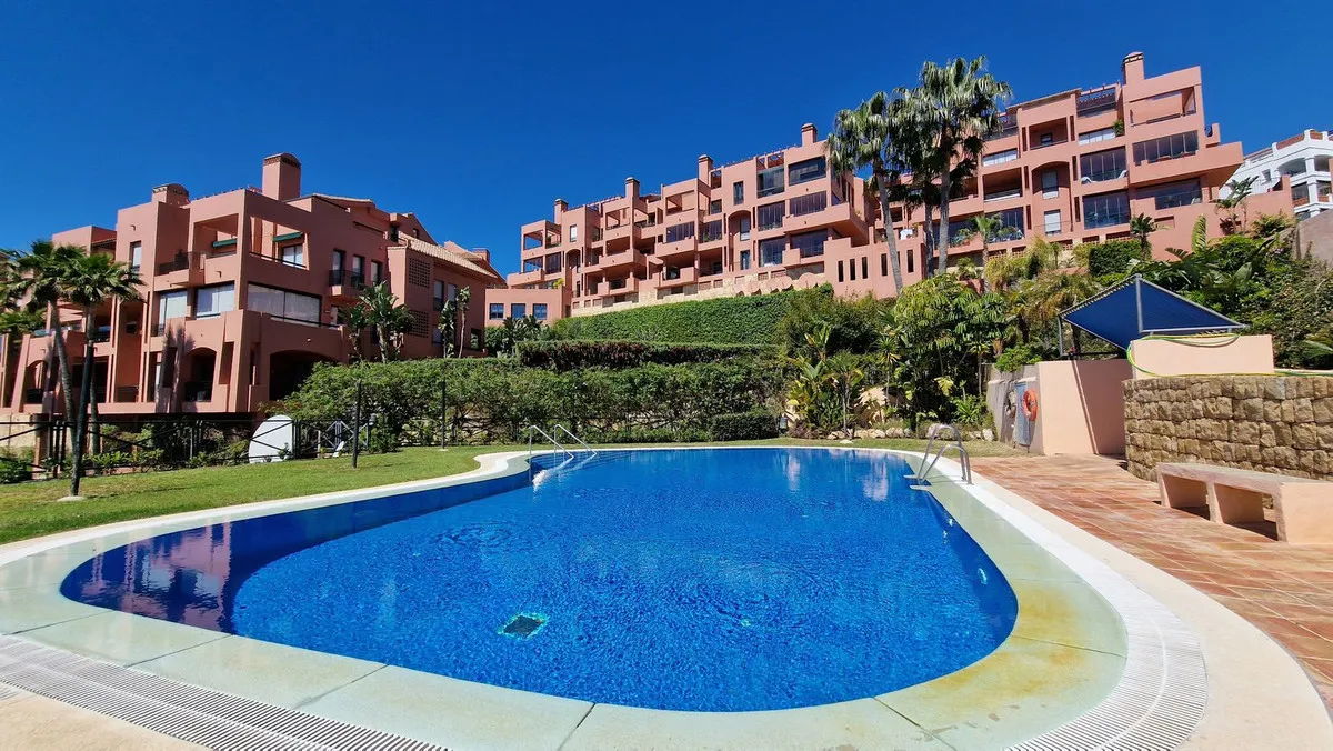 9144bc94-fb9e-4266-a215-18b9a622ef29