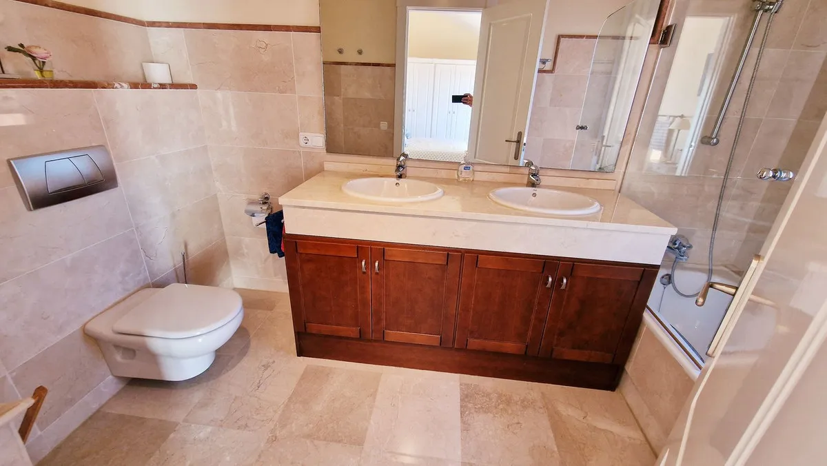 bde6dd54-475a-46a1-bdb3-65781dd611ad