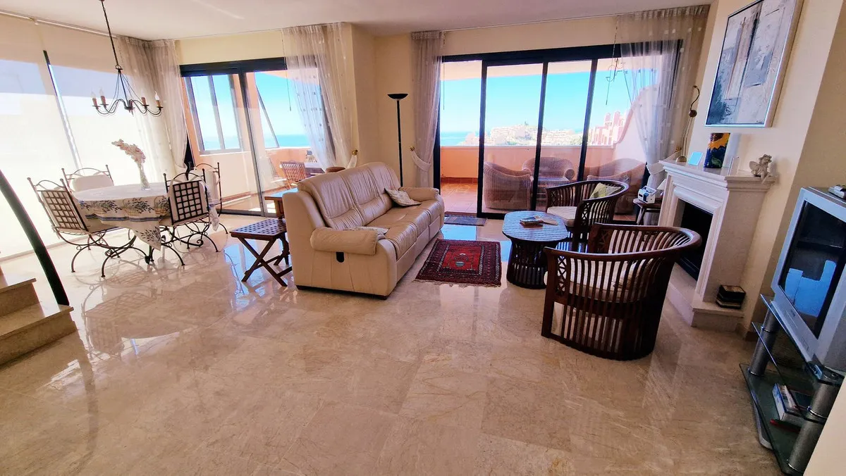 e0c34297-af7d-466c-8304-68b63b692eaa