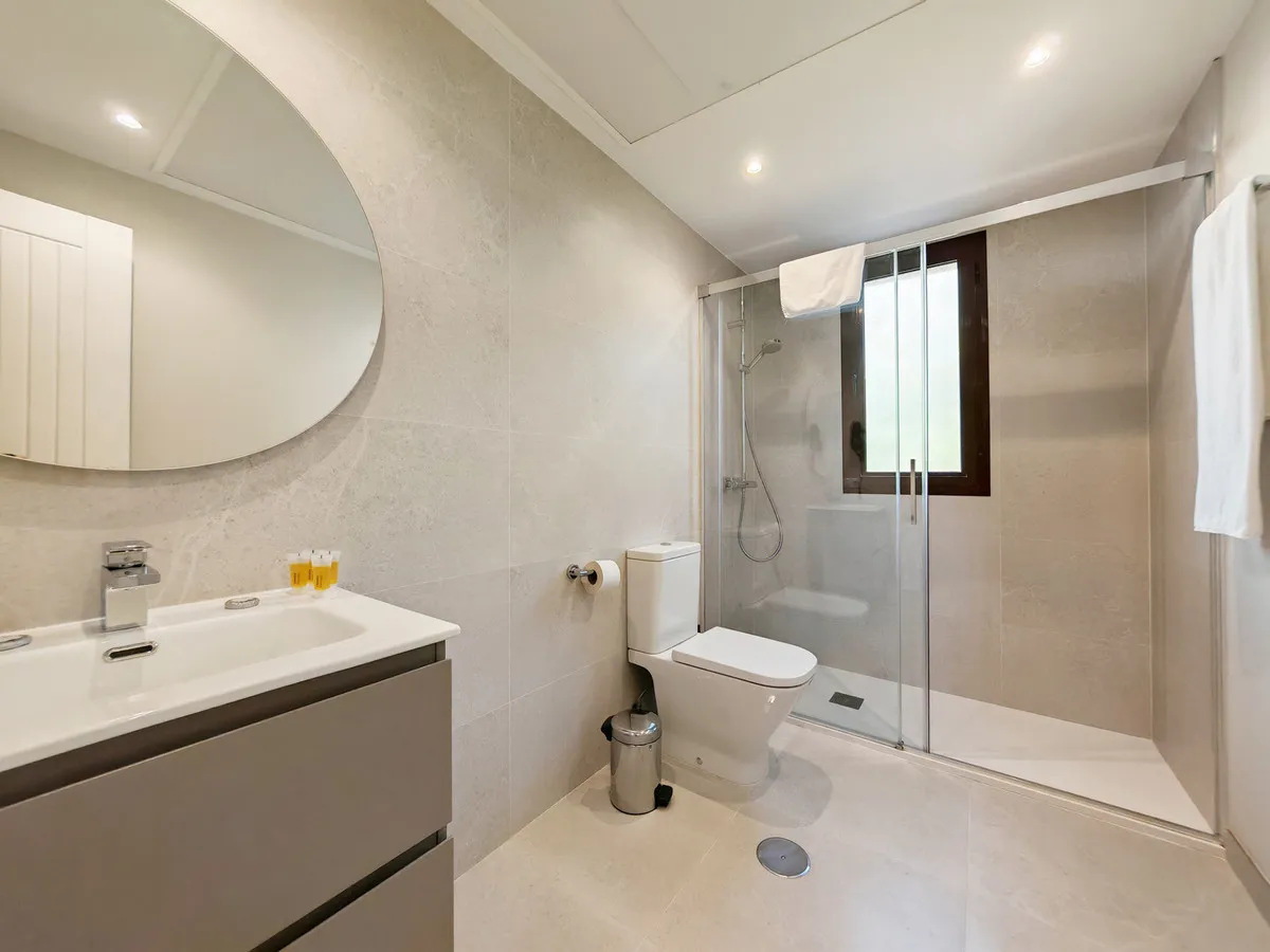 f1819a1b-13cf-4eaa-a4df-1dcbf93e7694