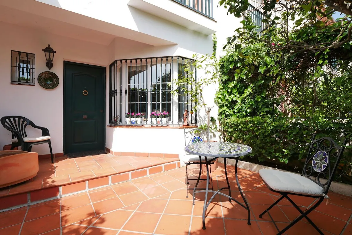 6b379b6c-d4e6-4763-aa91-41063738e405