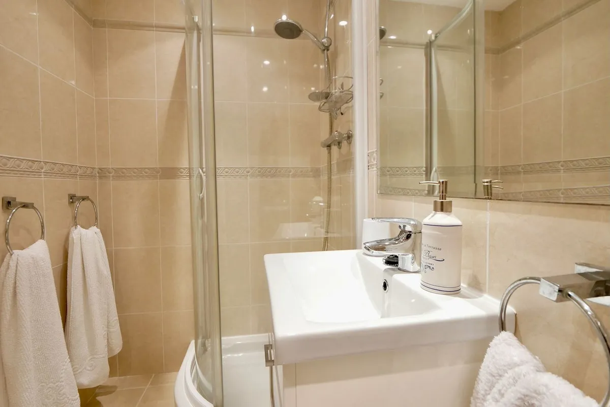 b2c870f4-6cd2-443c-b5a8-452f98d8aedc