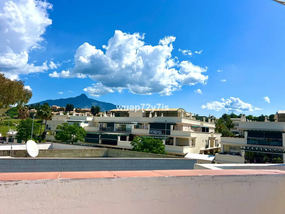 70cd4b9b-c448-448b-acce-3d09524e99d2