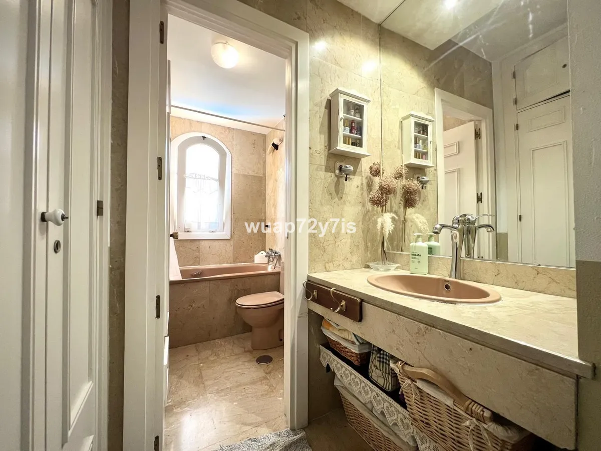 99ad5dbf-1f31-438e-87f8-b6a79b420c1b