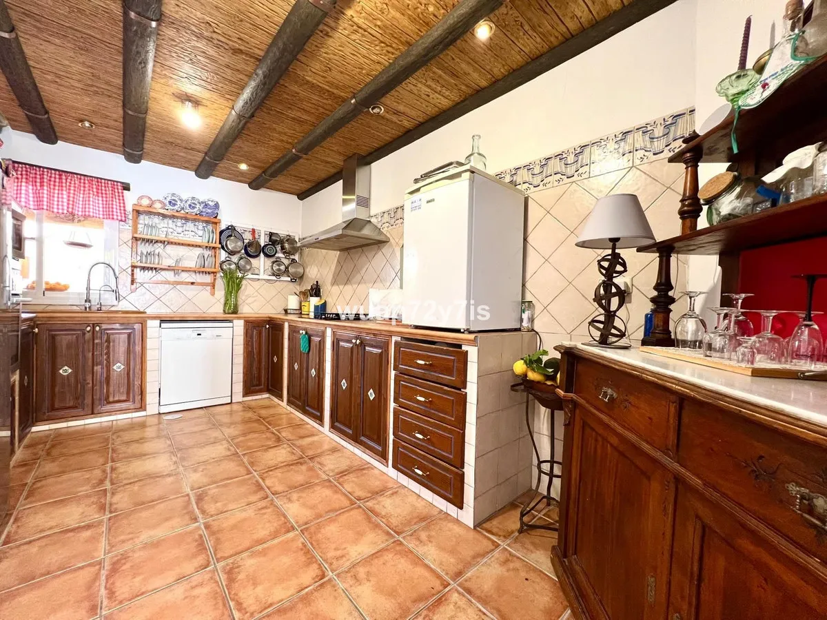 ae62bd45-1143-4907-b260-00763b45d5a5