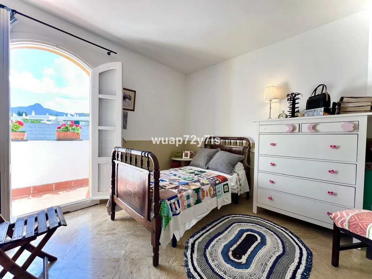 c31e9ff7-4b51-41e3-bf10-dd2b01f091d5