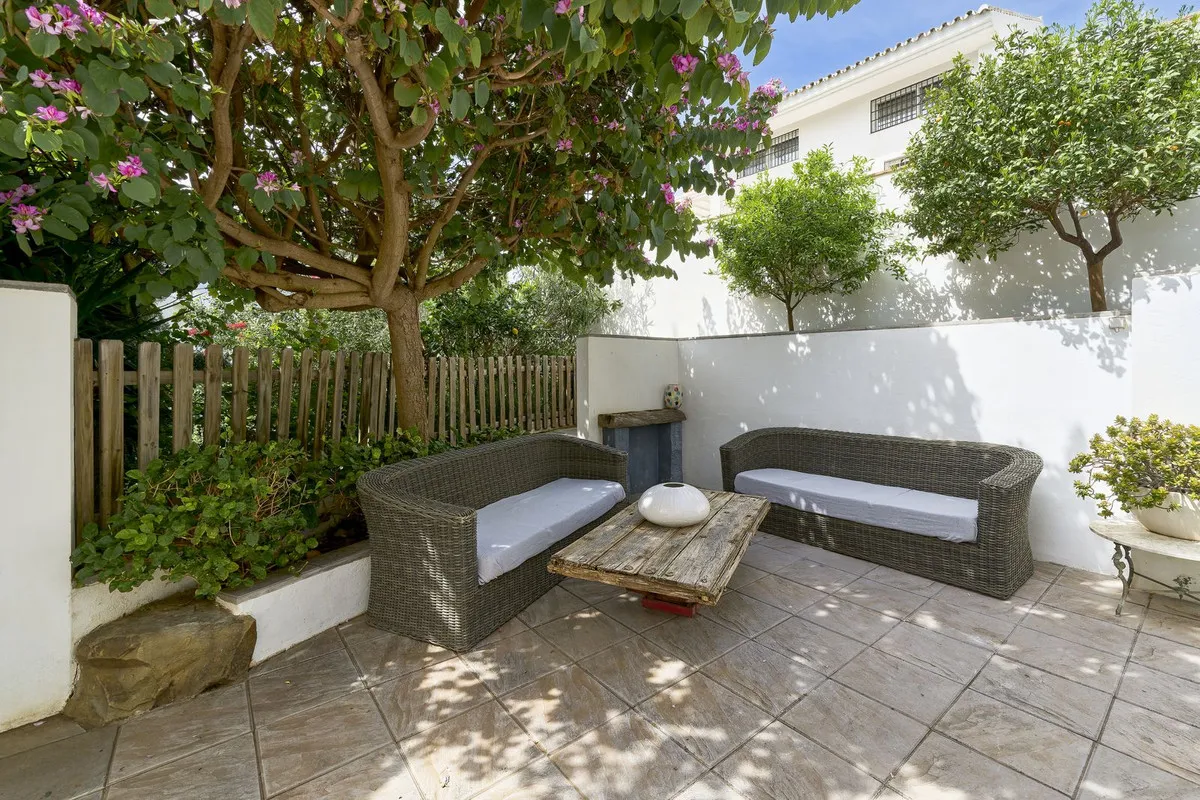 7a5bc86f-eda4-4905-bdad-1a56635125c2