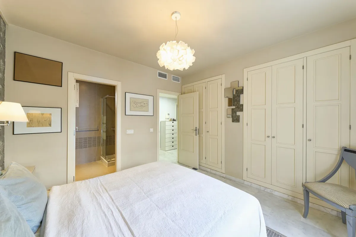 9d329f72-a31b-47c1-9922-a3d65489e510