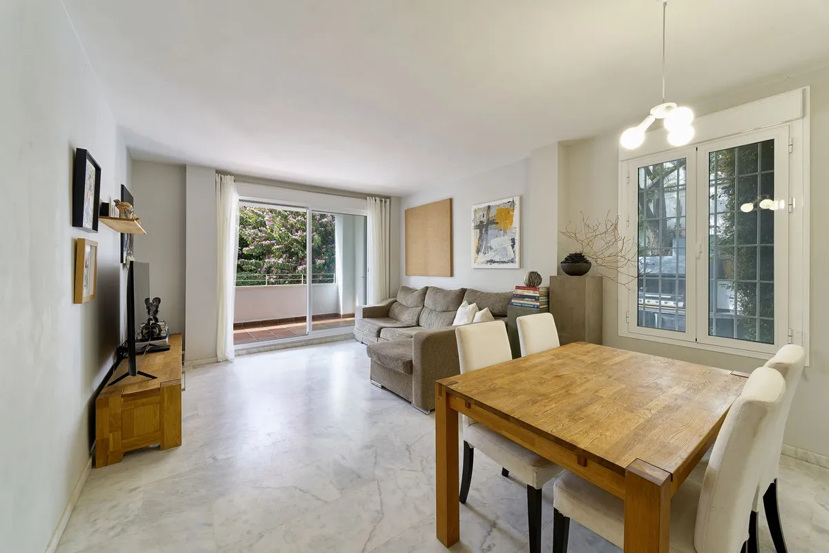 d909d388-6be9-4734-873d-419792c86c6e