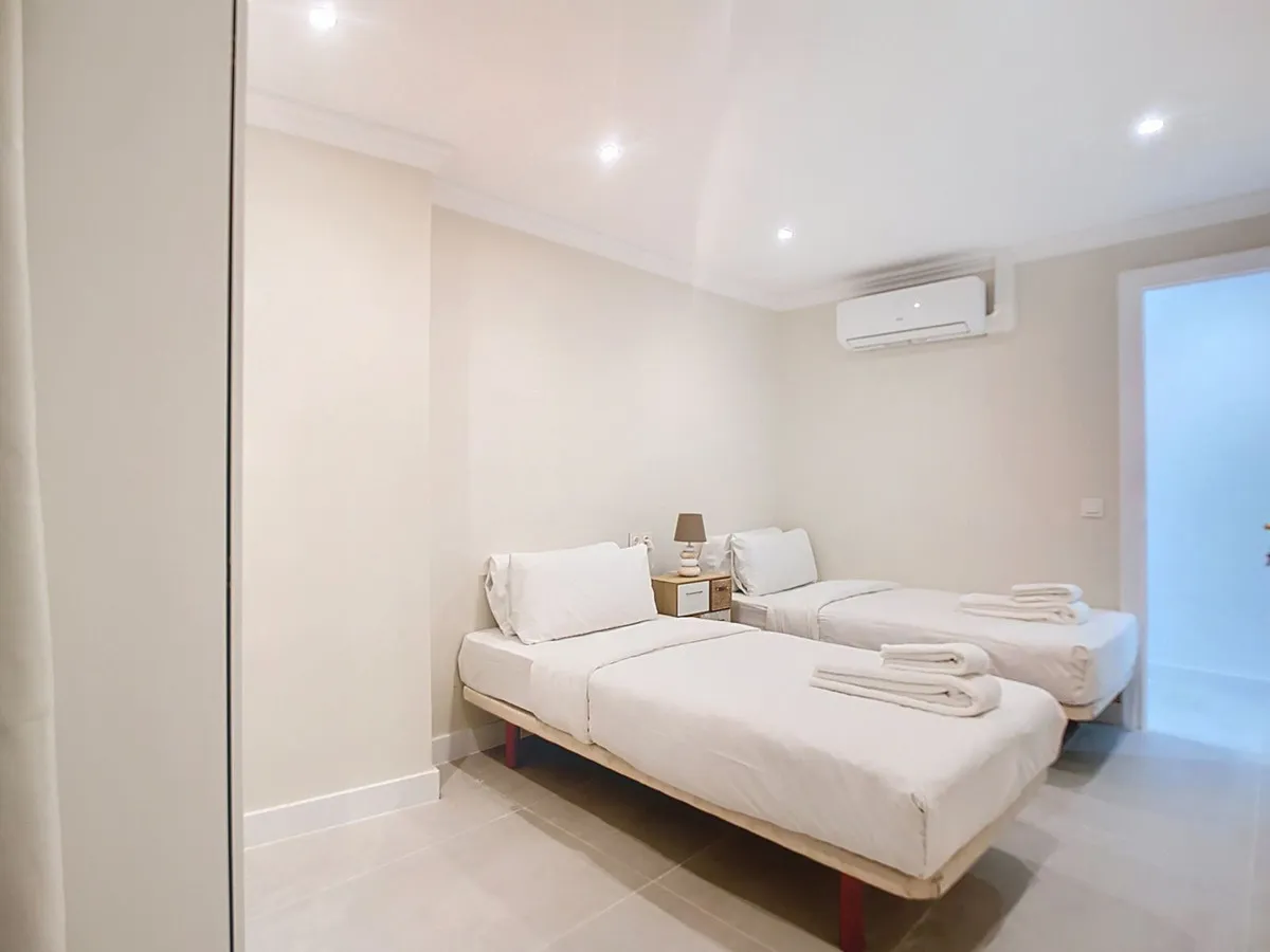 008dfb90-5b48-4b77-ae03-0997f2c595a0