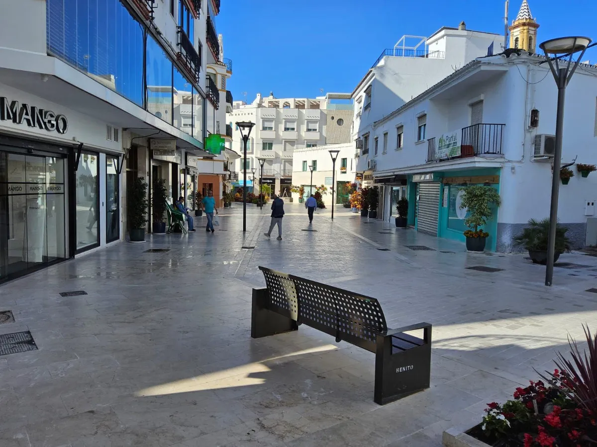 b8114dd3-f687-4da1-b5e9-99996b7b9917