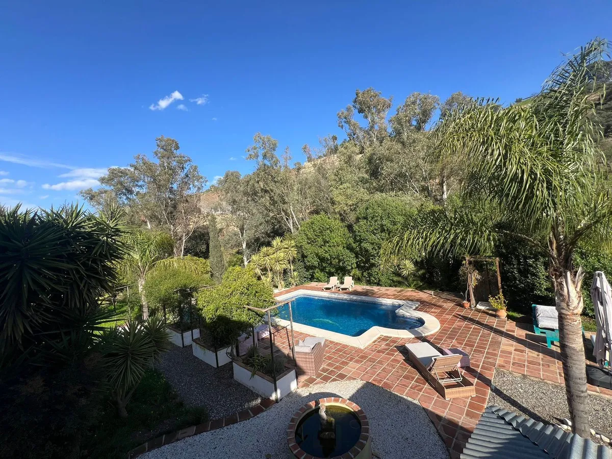 7e4973af-2e2b-4089-b554-3f4ca847b924