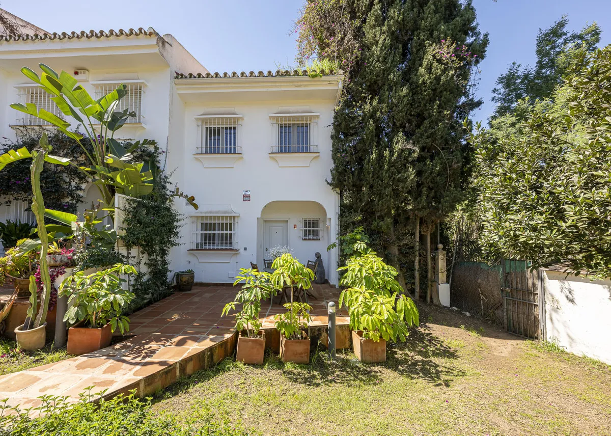 4b7e3f92-1402-48ca-87cb-3ca3245b11b5