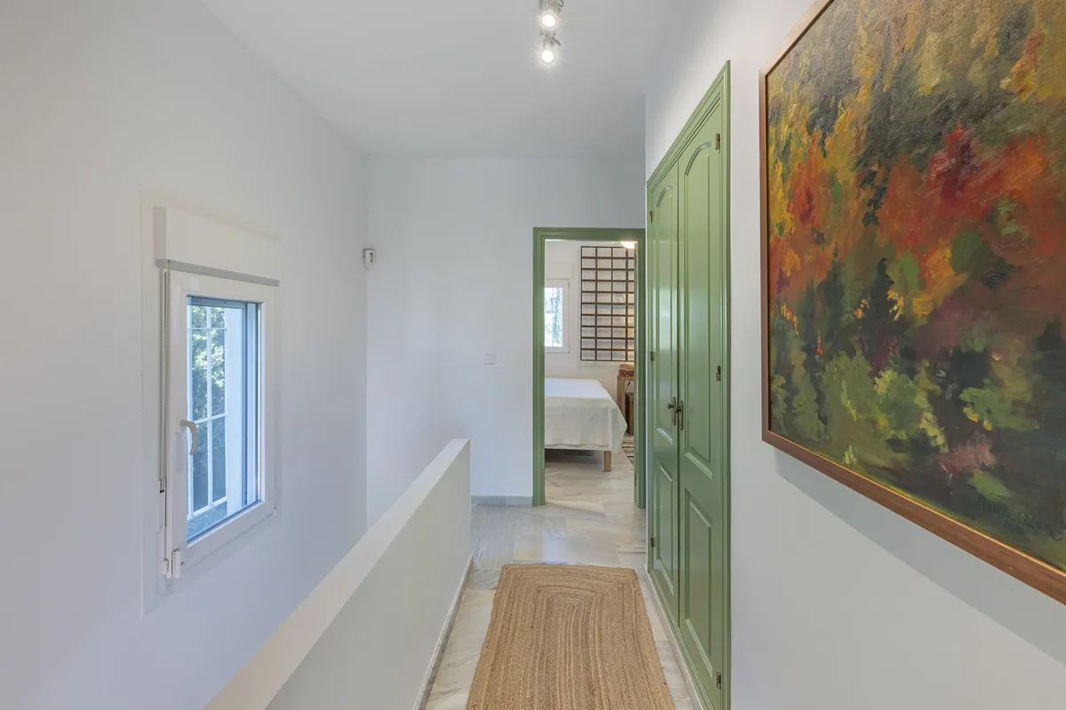 516e1390-5bd6-4aec-872d-95a087232c8f