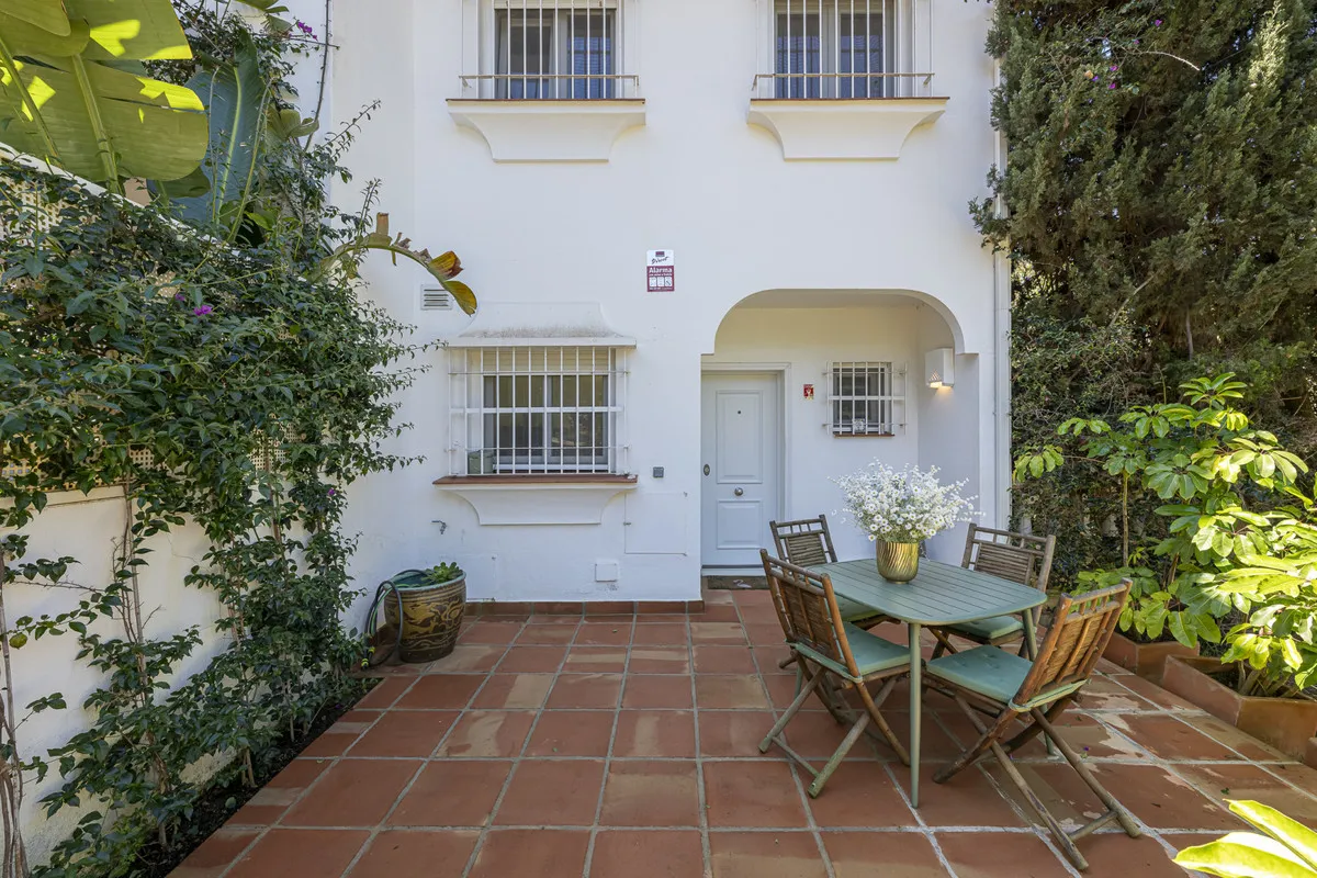 b23ed87c-0a6b-4ed2-98bf-66966024193f