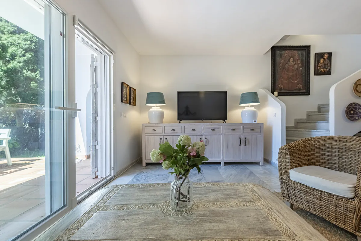 fe5fabb8-c6aa-4fa7-9beb-e349ea9d214b