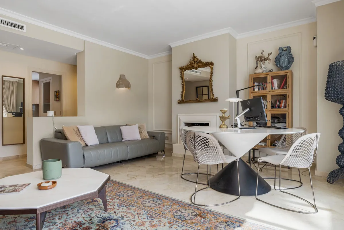 125c6f48-ceab-4084-8042-9e64d28d1bf7