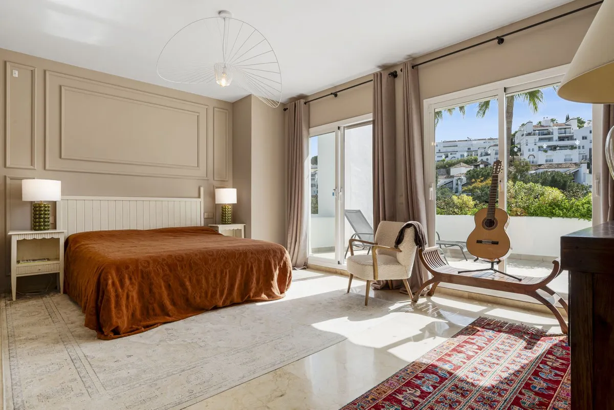 2a7d8618-49f2-42ea-b984-1b3a51b8e61a