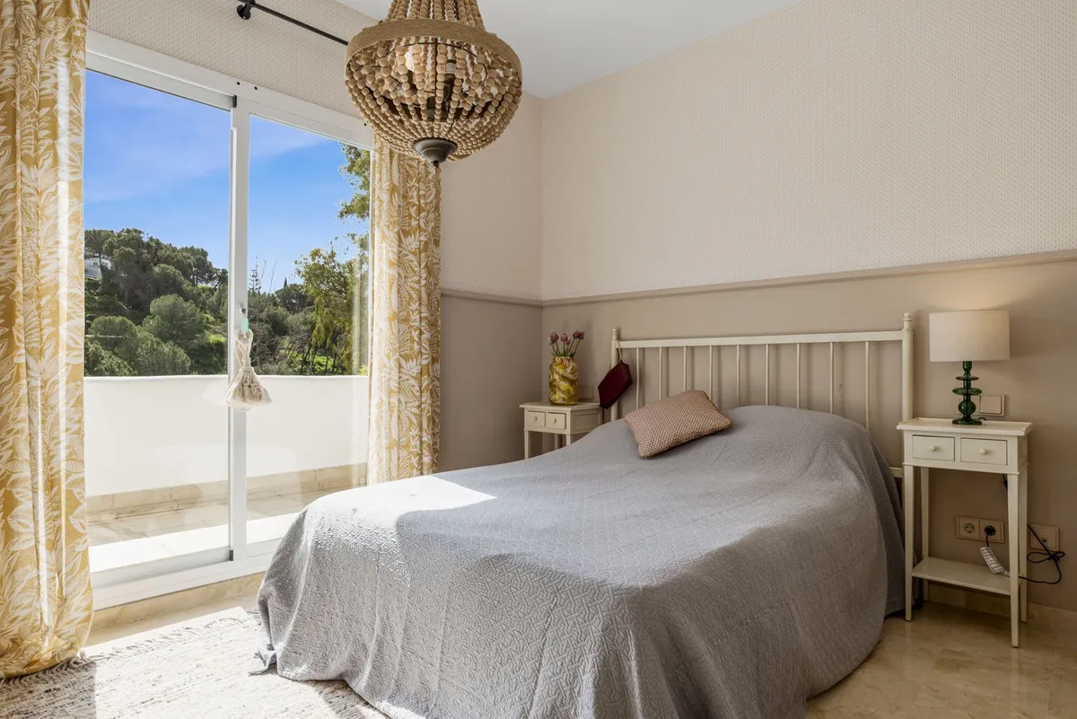 60dfb73a-a807-4832-aee0-8e1f127eae6c