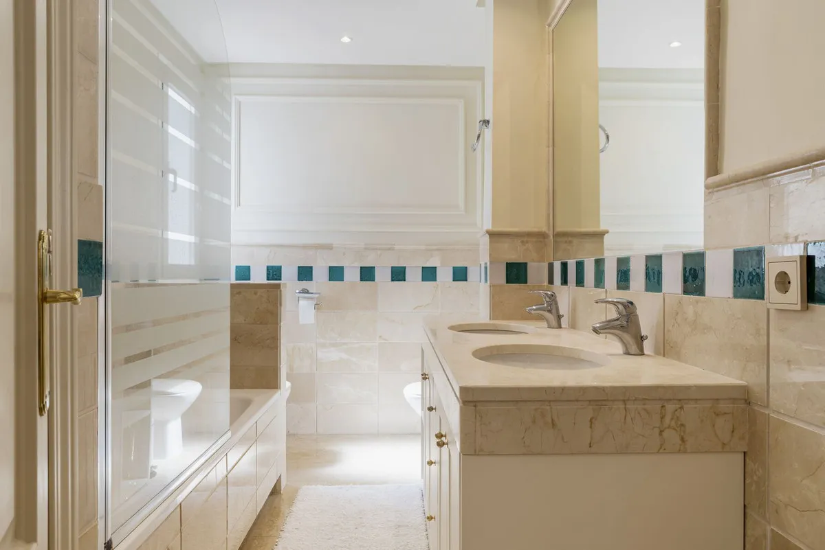 a8163eaa-20c7-4dc9-98c3-1fc422e106fe