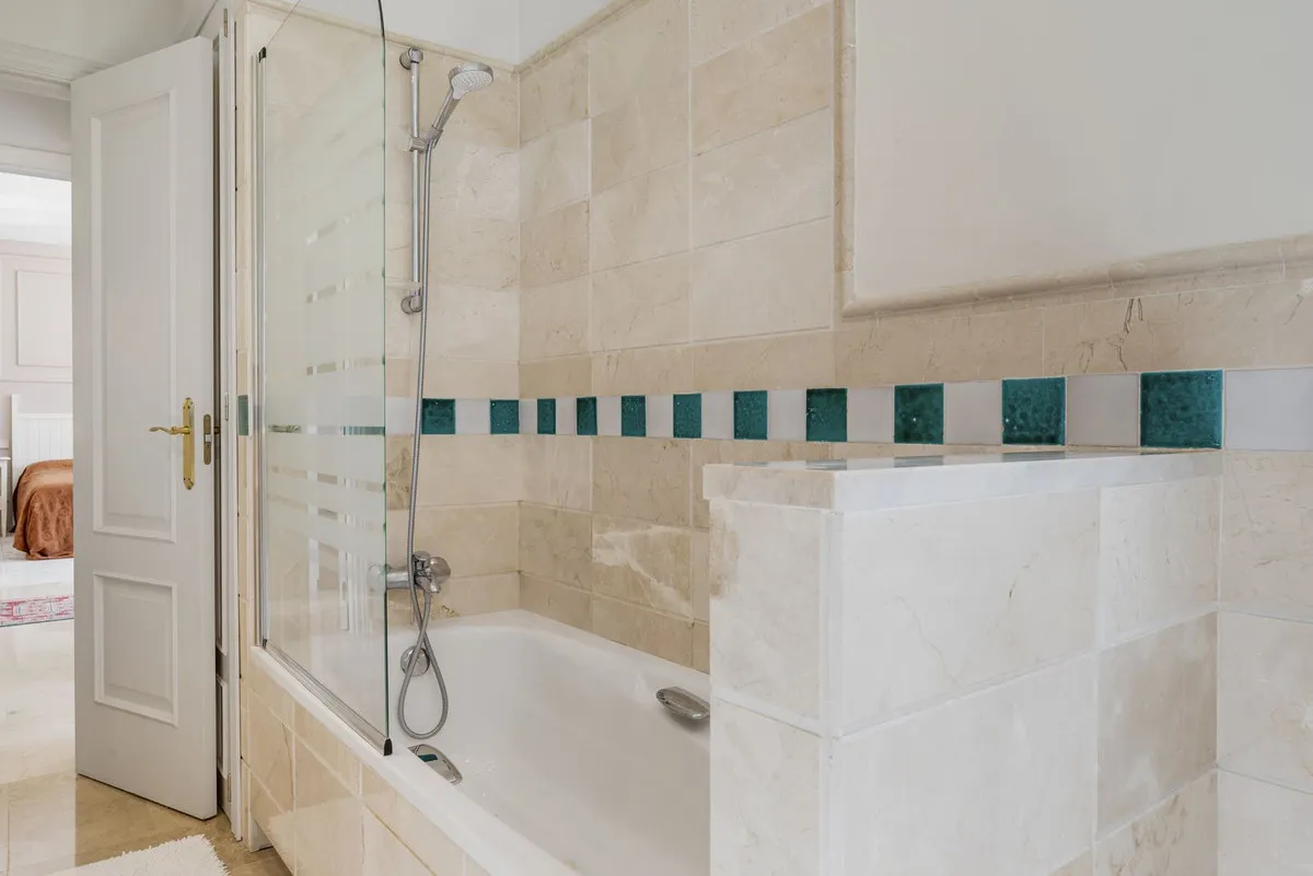 eab81849-ca91-46df-8912-2fd8274cd2e6