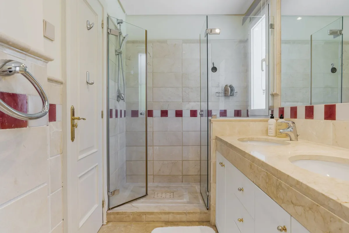 fef7d7c9-31d0-46fc-a9c3-69a74a473231