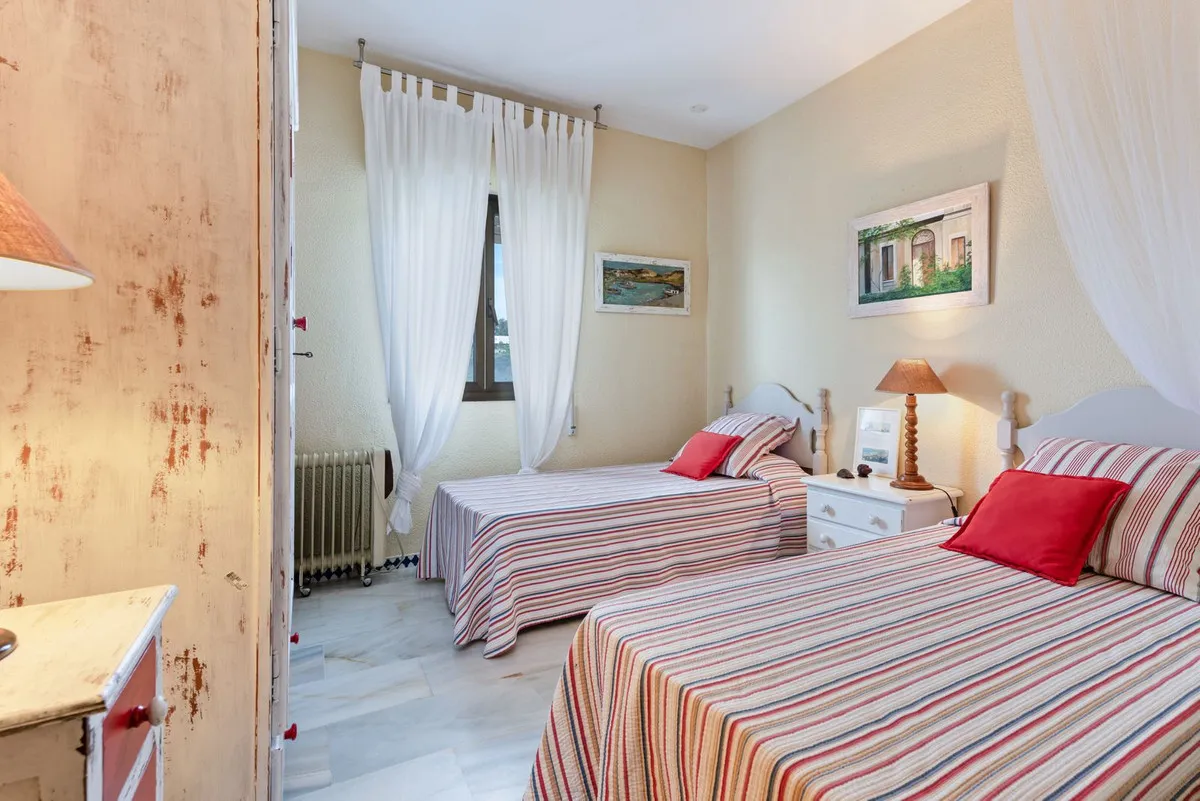 de94797b-f7b5-402d-a702-b709bdaf2d94