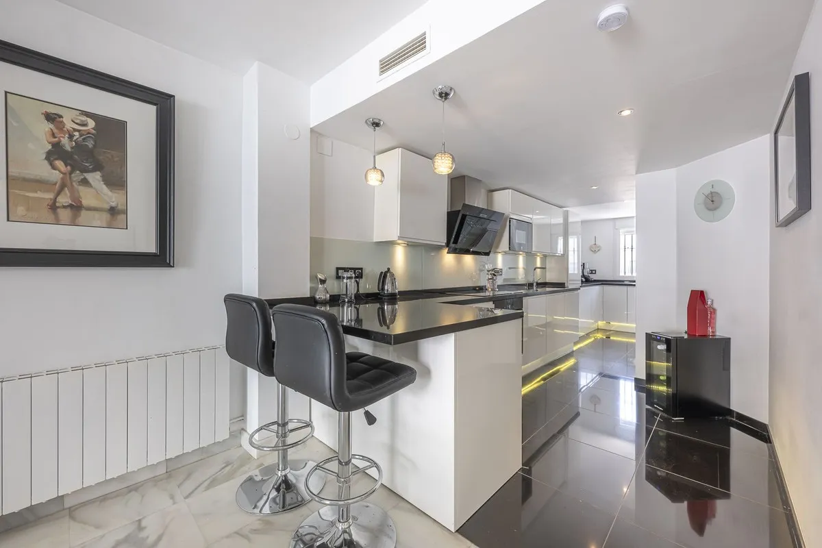 33f7a361-8427-481e-b26e-1a27413a22e7