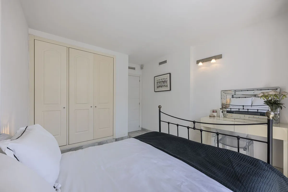 d5f0bcae-cf59-421f-9d5e-557a86f107ae