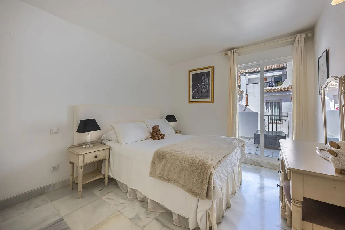 f80fd002-072f-4d51-9acf-7cec93a5485e