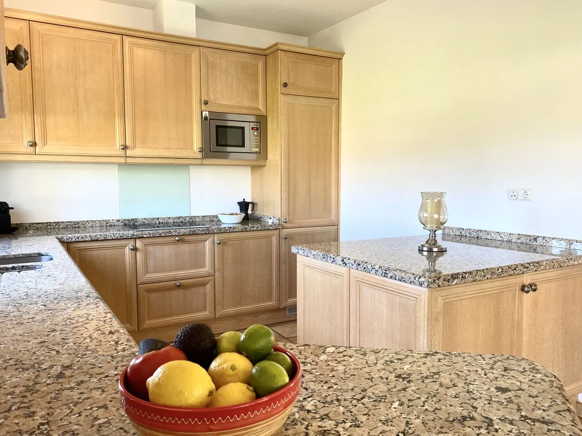 bdba5b44-36f6-4e11-8f8f-53a8b22e17c8