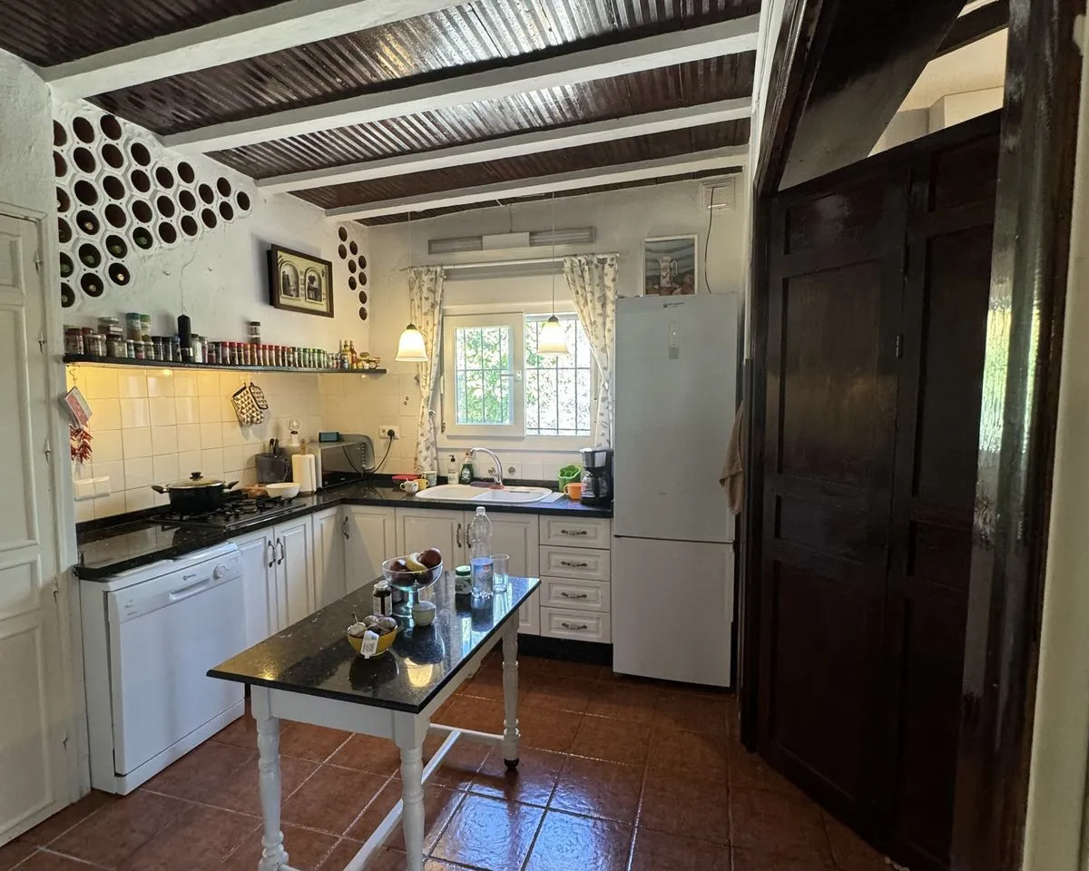 5d99945c-59fa-4456-a611-fa99ff2c1a6e