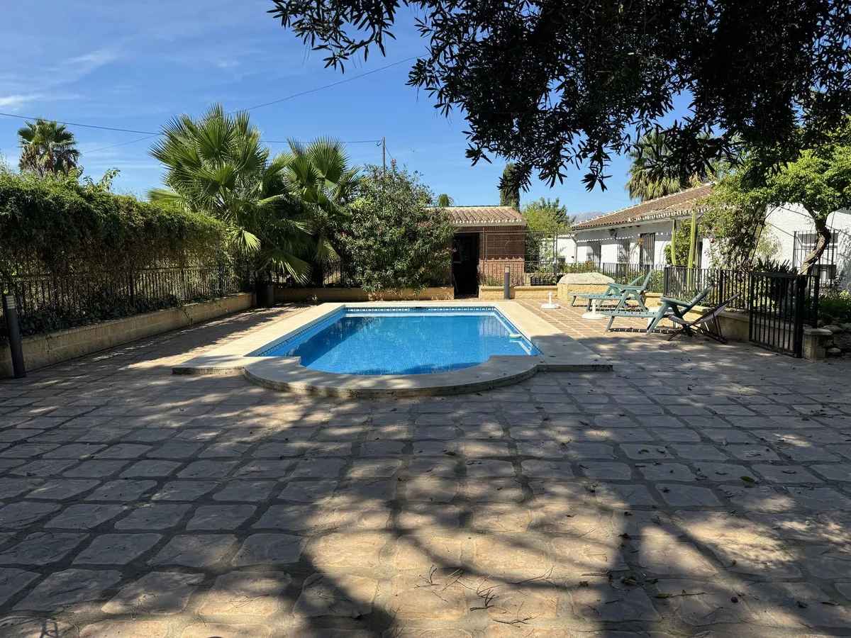 8d184999-6f2c-4bdd-b409-3003c99cd532