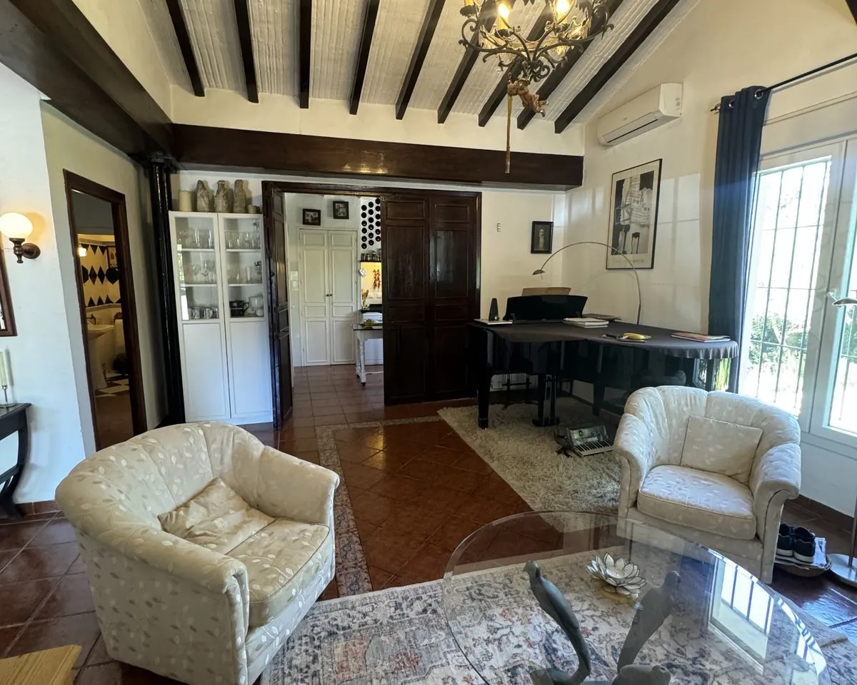 a0137627-b079-44cb-b368-6d0d03147df8