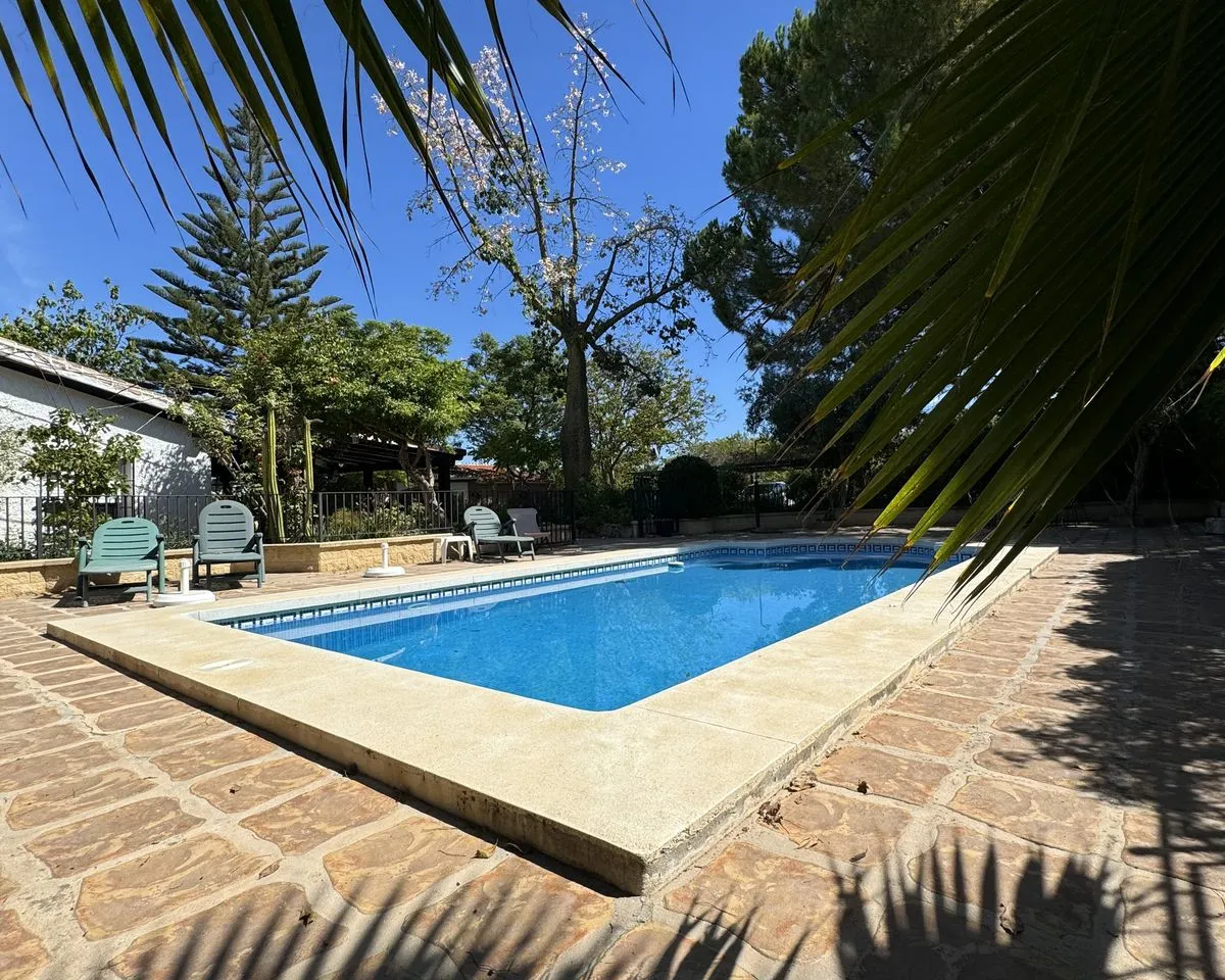 dc647714-9cc5-4950-b4b7-2c98261fcdac