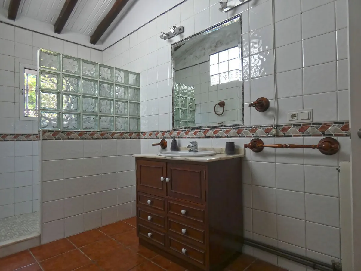 667165b6-f1f3-4267-b504-8f65bc28e4f8