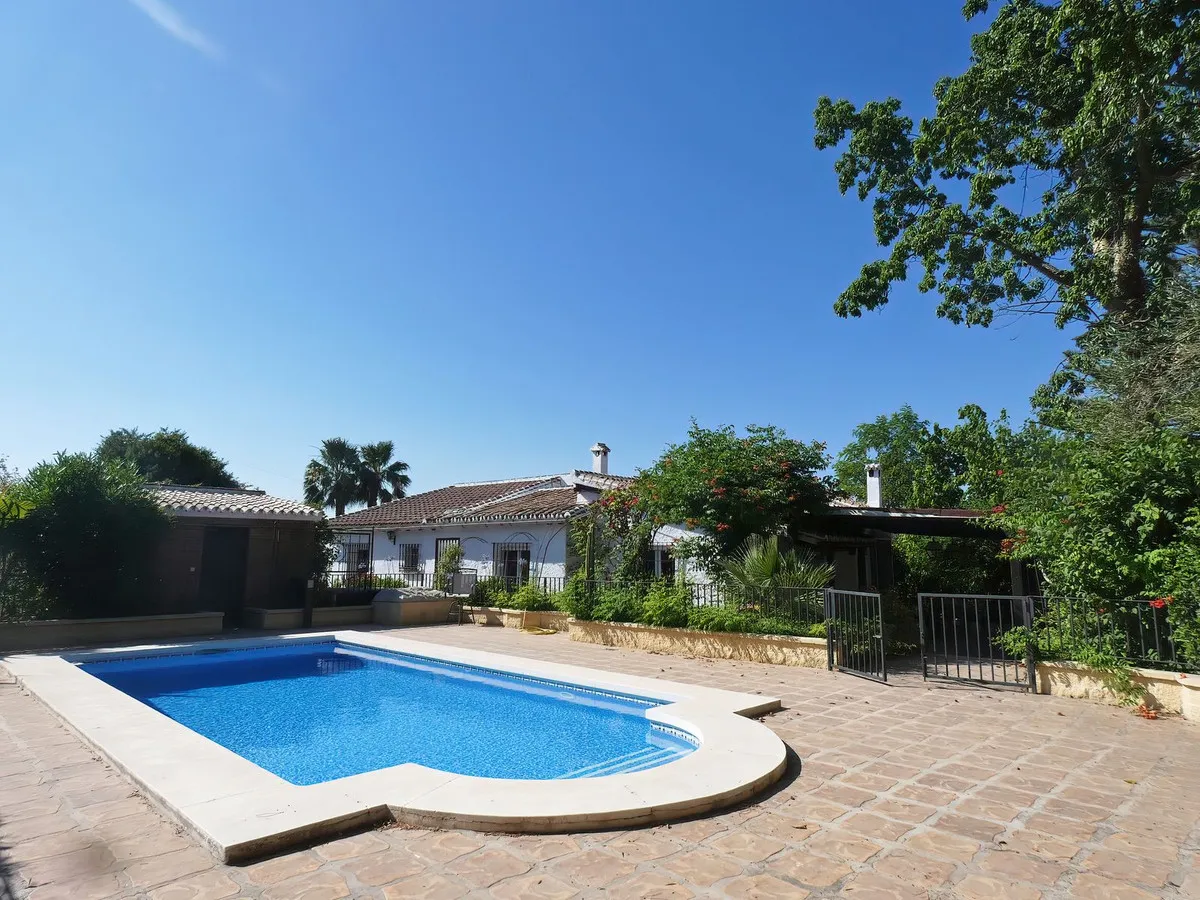 a061fbaa-200c-436a-8bac-0263fcb0674c