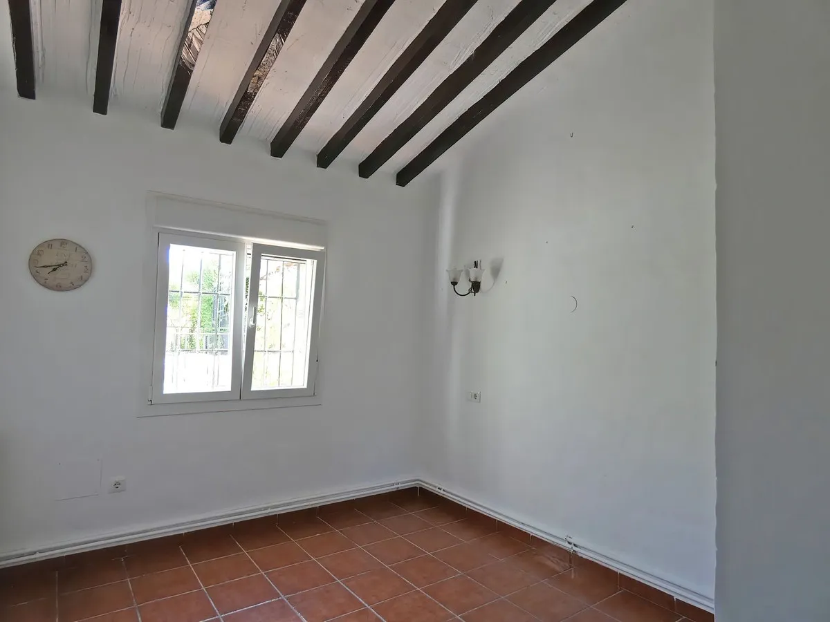 ad7cdd2b-afe7-44ad-865f-e6151c64b57f