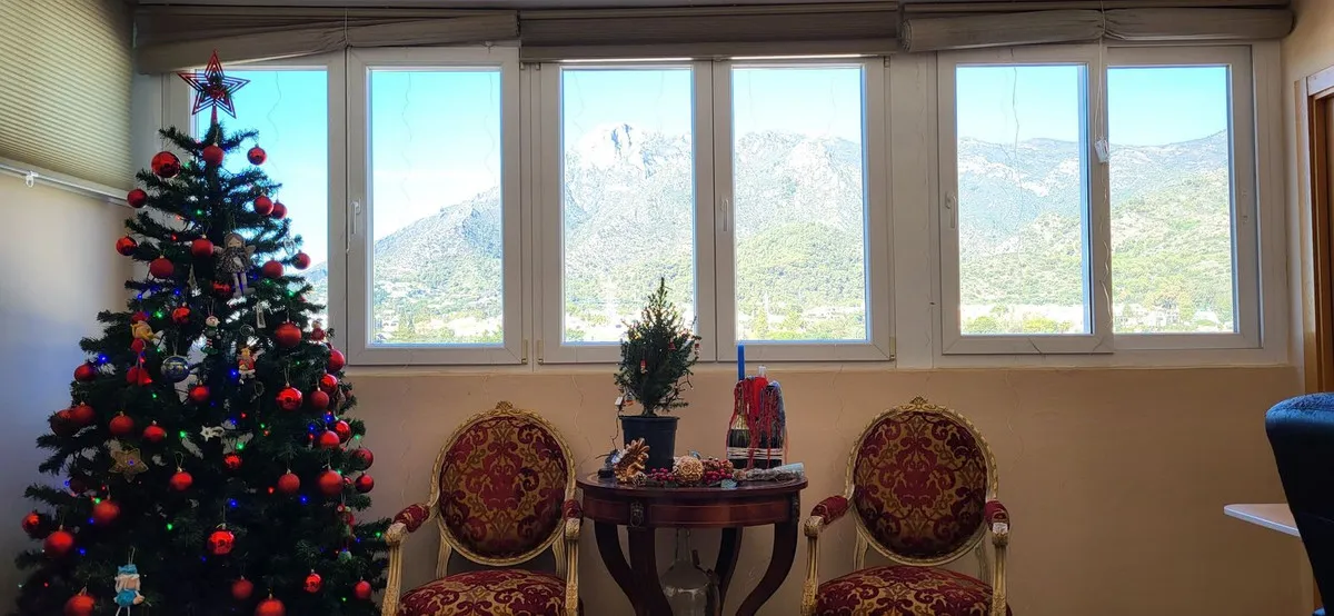 12e1a9c4-2cf1-41f9-80f3-72ff03902a8e