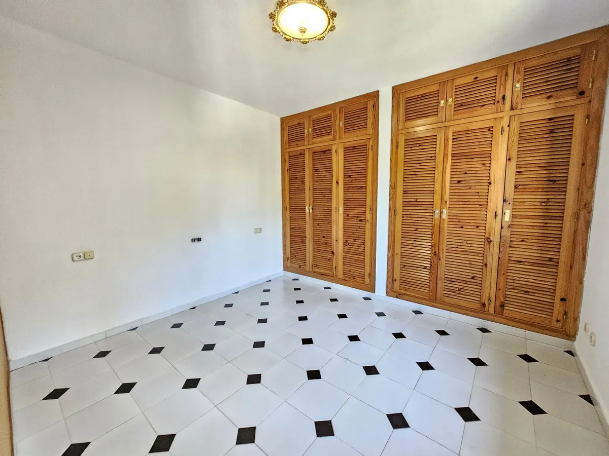 81dc6402-d5e9-49e3-8a55-923db6b16945