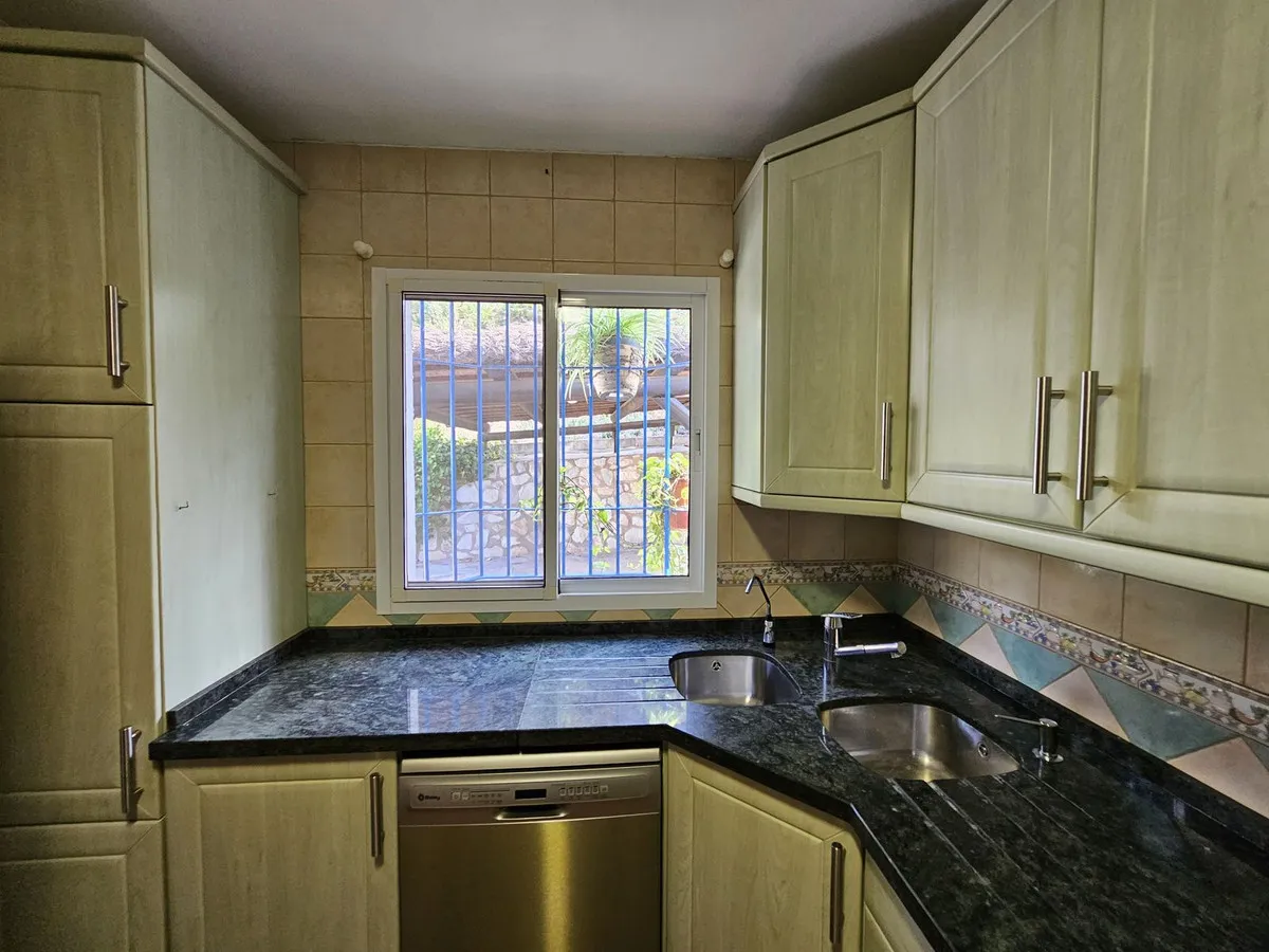 9d8f2367-5fcd-4fcd-89ca-3a1f9065c2e2