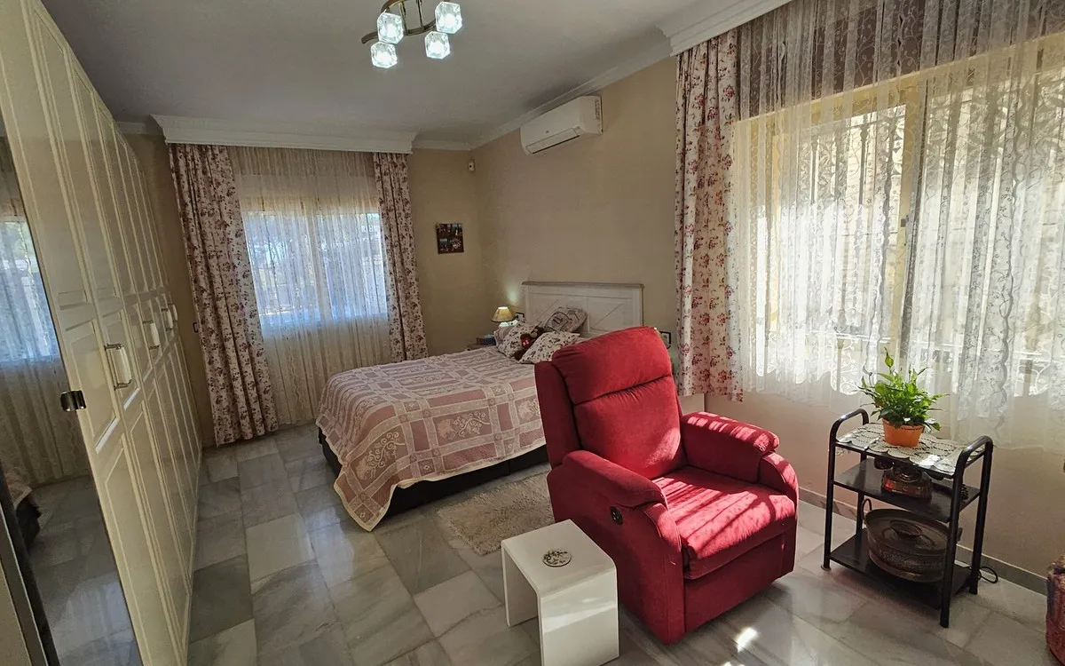 70716e03-6213-431c-b124-fc65d5151482